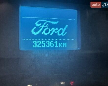 Білий Форд Транзит, об'ємом двигуна 2.2 л та пробігом 325 тис. км за 13500 $, фото 1 на Automoto.ua
