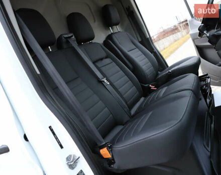 Белый Форд Транзит, объемом двигателя 2 л и пробегом 100 тыс. км за 22900 $, фото 100 на Automoto.ua