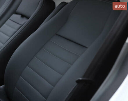 Белый Форд Транзит, объемом двигателя 2 л и пробегом 100 тыс. км за 22900 $, фото 87 на Automoto.ua