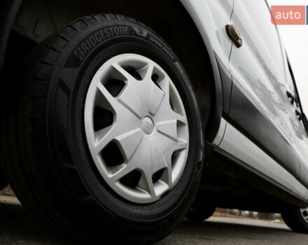 Белый Форд Транзит, объемом двигателя 2 л и пробегом 100 тыс. км за 22900 $, фото 59 на Automoto.ua