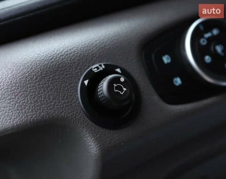 Белый Форд Транзит, объемом двигателя 2 л и пробегом 100 тыс. км за 22900 $, фото 83 на Automoto.ua