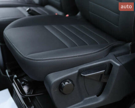 Белый Форд Транзит, объемом двигателя 2 л и пробегом 100 тыс. км за 22900 $, фото 86 на Automoto.ua