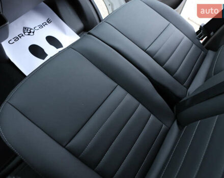 Белый Форд Транзит, объемом двигателя 2 л и пробегом 100 тыс. км за 22900 $, фото 98 на Automoto.ua