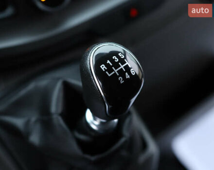 Белый Форд Транзит, объемом двигателя 2 л и пробегом 100 тыс. км за 22900 $, фото 96 на Automoto.ua