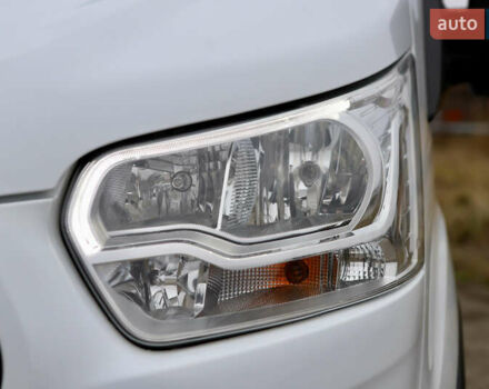 Белый Форд Транзит, объемом двигателя 2 л и пробегом 100 тыс. км за 22900 $, фото 26 на Automoto.ua