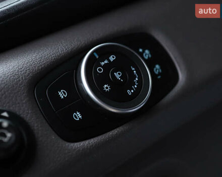 Белый Форд Транзит, объемом двигателя 2 л и пробегом 100 тыс. км за 22900 $, фото 84 на Automoto.ua