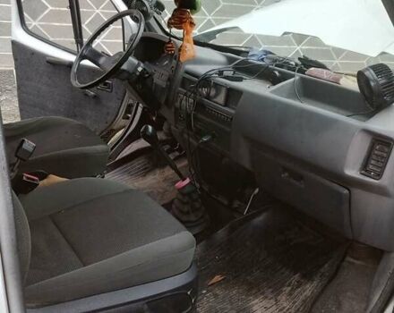 Белый Форд Транзит, объемом двигателя 2.5 л и пробегом 300 тыс. км за 2150 $, фото 4 на Automoto.ua