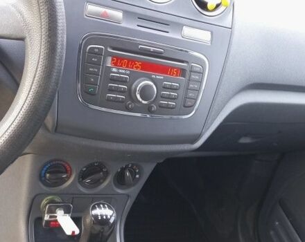 Білий Форд Транзит, об'ємом двигуна 1.8 л та пробігом 217 тис. км за 5000 $, фото 3 на Automoto.ua