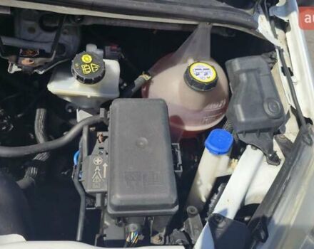 Белый Форд Транзит, объемом двигателя 2.2 л и пробегом 252 тыс. км за 15300 $, фото 7 на Automoto.ua