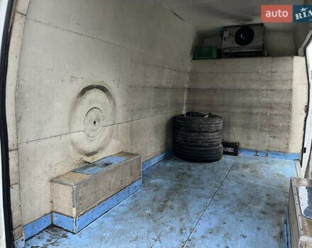 Білий Форд Транзит, об'ємом двигуна 2.2 л та пробігом 400 тис. км за 8500 $, фото 13 на Automoto.ua