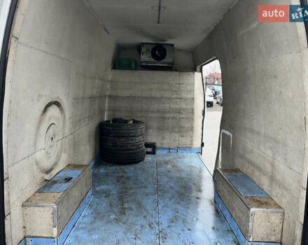 Білий Форд Транзит, об'ємом двигуна 2.2 л та пробігом 400 тис. км за 8500 $, фото 15 на Automoto.ua