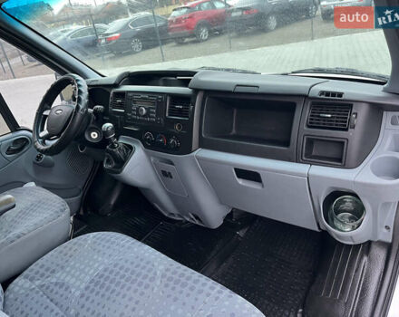Білий Форд Транзит, об'ємом двигуна 2.2 л та пробігом 400 тис. км за 8500 $, фото 22 на Automoto.ua