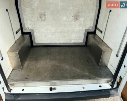 Білий Форд Транзит, об'ємом двигуна 2.2 л та пробігом 400 тис. км за 8800 $, фото 29 на Automoto.ua