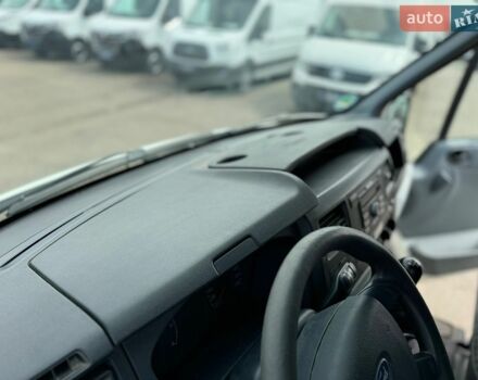 Білий Форд Транзит, об'ємом двигуна 2.2 л та пробігом 400 тис. км за 8800 $, фото 41 на Automoto.ua