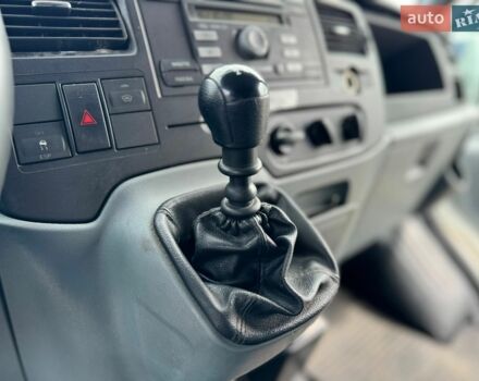 Білий Форд Транзит, об'ємом двигуна 2.2 л та пробігом 400 тис. км за 8800 $, фото 39 на Automoto.ua