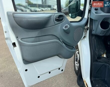 Білий Форд Транзит, об'ємом двигуна 2.2 л та пробігом 400 тис. км за 8800 $, фото 34 на Automoto.ua