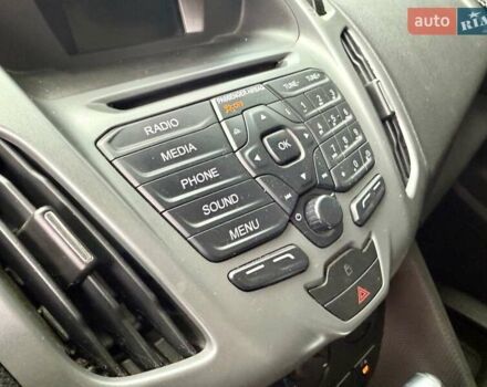 Белый Форд Транзит, объемом двигателя 2.49 л и пробегом 53 тыс. км за 9999 $, фото 37 на Automoto.ua