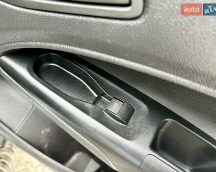 Белый Форд Транзит, объемом двигателя 2.49 л и пробегом 53 тыс. км за 9999 $, фото 44 на Automoto.ua