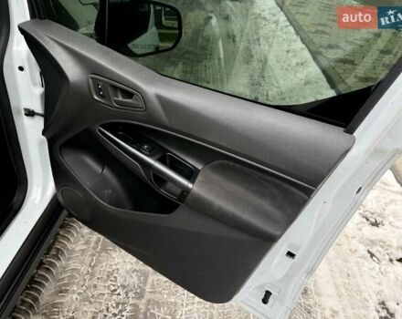 Белый Форд Транзит, объемом двигателя 2.49 л и пробегом 53 тыс. км за 9999 $, фото 39 на Automoto.ua