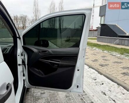 Белый Форд Транзит, объемом двигателя 2.49 л и пробегом 53 тыс. км за 9999 $, фото 40 на Automoto.ua