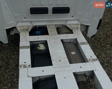 Белый Форд Транзит, объемом двигателя 2.2 л и пробегом 380 тыс. км за 14500 $, фото 21 на Automoto.ua