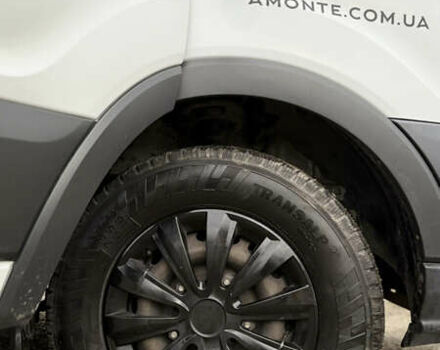 Белый Форд Транзит, объемом двигателя 2 л и пробегом 338 тыс. км за 15000 $, фото 12 на Automoto.ua