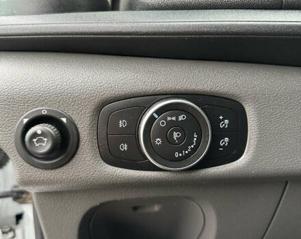 Белый Форд Транзит, объемом двигателя 2 л и пробегом 245 тыс. км за 17900 $, фото 9 на Automoto.ua