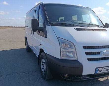 Білий Форд Транзит, об'ємом двигуна 2.2 л та пробігом 320 тис. км за 7999 $, фото 1 на Automoto.ua