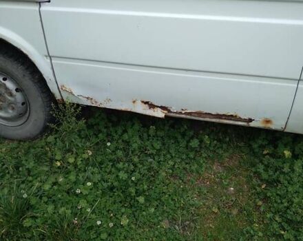 Белый Форд Транзит, объемом двигателя 2.5 л и пробегом 426 тыс. км за 2300 $, фото 4 на Automoto.ua