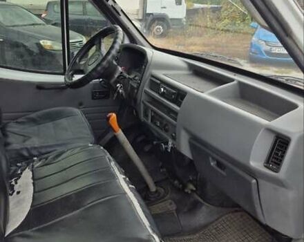 Белый Форд Транзит, объемом двигателя 2 л и пробегом 170 тыс. км за 1600 $, фото 13 на Automoto.ua