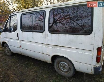 Белый Форд Транзит, объемом двигателя 2.5 л и пробегом 400 тыс. км за 1100 $, фото 2 на Automoto.ua