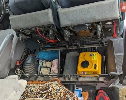Білий Форд Транзит, об'ємом двигуна 2.4 л та пробігом 520 тис. км за 6083 $, фото 9 на Automoto.ua