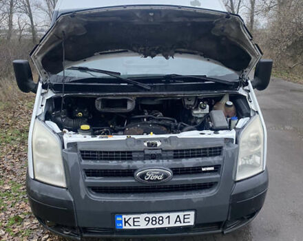 Білий Форд Транзит, об'ємом двигуна 2.4 л та пробігом 376 тис. км за 4300 $, фото 1 на Automoto.ua