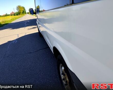 Білий Форд Транзит, об'ємом двигуна 2.4 л та пробігом 252 тис. км за 7800 $, фото 4 на Automoto.ua