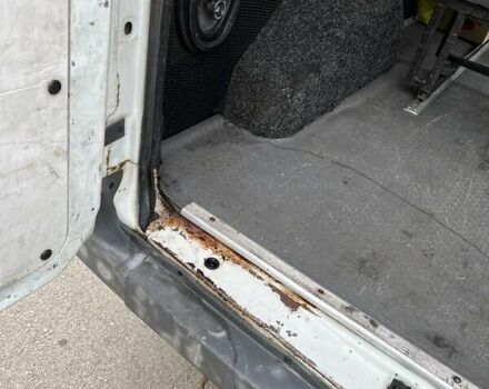 Белый Форд Транзит, объемом двигателя 2.2 л и пробегом 348 тыс. км за 4899 $, фото 13 на Automoto.ua