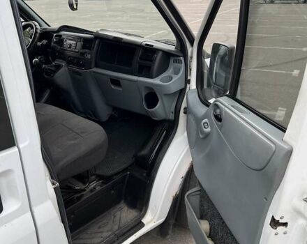 Белый Форд Транзит, объемом двигателя 2.2 л и пробегом 348 тыс. км за 4899 $, фото 8 на Automoto.ua