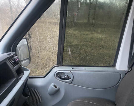 Білий Форд Транзит, об'ємом двигуна 2.4 л та пробігом 376 тис. км за 4300 $, фото 7 на Automoto.ua