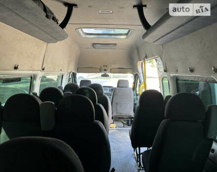 Білий Форд Транзит, об'ємом двигуна 2.2 л та пробігом 350 тис. км за 16500 $, фото 12 на Automoto.ua