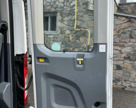 Білий Форд Транзит, об'ємом двигуна 3.73 л та пробігом 288 тис. км за 27000 $, фото 13 на Automoto.ua