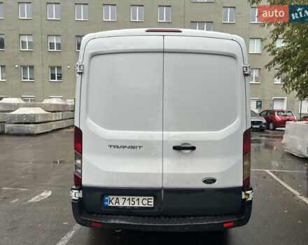 Белый Форд Транзит, объемом двигателя 2.2 л и пробегом 293 тыс. км за 12000 $, фото 7 на Automoto.ua