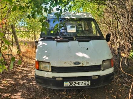Білий Форд Транзит, об'ємом двигуна 2.5 л та пробігом 500 тис. км за 1682 $, фото 1 на Automoto.ua