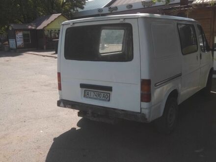 Белый Форд Транзит, объемом двигателя 1.98 л и пробегом 300 тыс. км за 1640 $, фото 1 на Automoto.ua