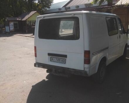 Белый Форд Транзит, объемом двигателя 1.98 л и пробегом 300 тыс. км за 1640 $, фото 1 на Automoto.ua