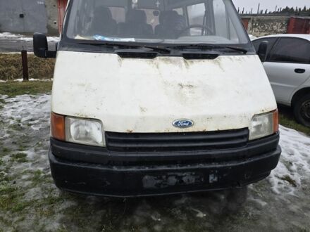 Белый Форд Транзит, объемом двигателя 2.5 л и пробегом 290 тыс. км за 650 $, фото 1 на Automoto.ua