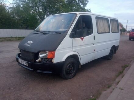 Белый Форд Транзит, объемом двигателя 2 л и пробегом 300 тыс. км за 750 $, фото 1 на Automoto.ua