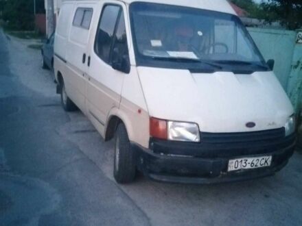 Білий Форд Транзит, об'ємом двигуна 2.5 л та пробігом 400 тис. км за 2000 $, фото 1 на Automoto.ua