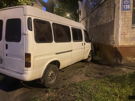 Білий Форд Транзит, об'ємом двигуна 2.5 л та пробігом 258 тис. км за 3500 $, фото 1 на Automoto.ua