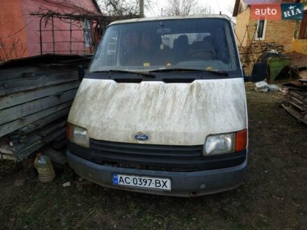 Білий Форд Транзит, об'ємом двигуна 2.5 л та пробігом 400 тис. км за 1100 $, фото 1 на Automoto.ua
