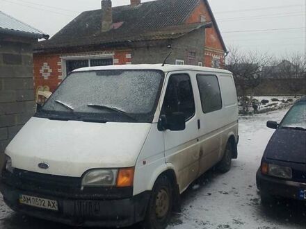 Білий Форд Транзит, об'ємом двигуна 2.5 л та пробігом 260 тис. км за 2099 $, фото 1 на Automoto.ua