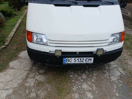 Форд Транзит 1991 в Львове на Automoto.ua Белый Форд Транзит, объемом двигателя 2 л и пробегом 10 тыс. км за 2500 $, фото 1 на Automoto.ua